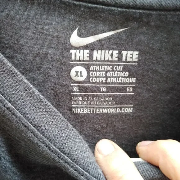 Nike tee  - Picture 3 of 3